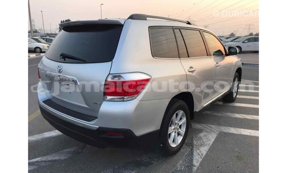 Acheter Import Voiture Toyota Highlander Autre à Import - Dubai, Clarendon Acheter Import Voiture Toyota Highlander Autre à Import - Dubai, Clarendon