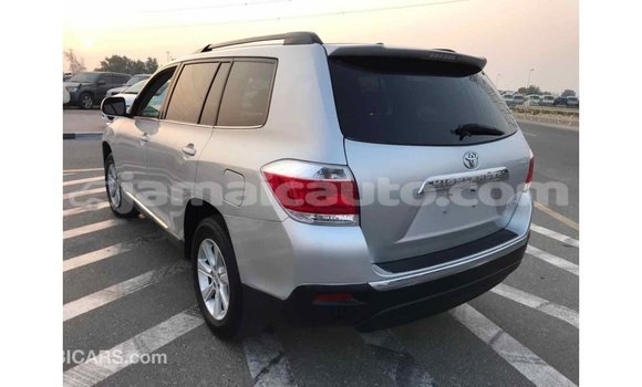 Acheter Import Voiture Toyota Highlander Autre à Import - Dubai, Clarendon Acheter Import Voiture Toyota Highlander Autre à Import - Dubai, Clarendon