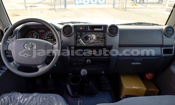 Buy Import Toyota Land Cruiser Beige Car in Import - Dubai in Clarendon Buy Import Toyota Land Cruiser Beige Car in Import - Dubai in Clarendon