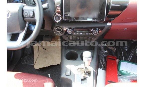Buy Import Toyota Hilux White Car in Import - Dubai in Clarendon Buy Import Toyota Hilux White Car in Import - Dubai in Clarendon