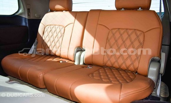 Acheter Import Voiture Toyota Land Cruiser Blanc à Import - Dubai, Clarendon Acheter Import Voiture Toyota Land Cruiser Blanc à Import - Dubai, Clarendon