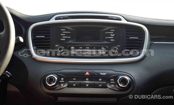 Acheter Import Voiture Kia Sorento Noir à Import - Dubai, Clarendon Acheter Import Voiture Kia Sorento Noir à Import - Dubai, Clarendon