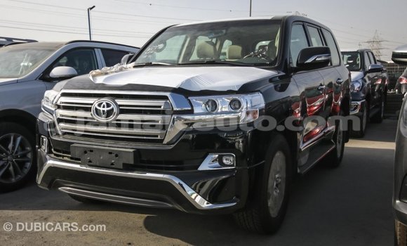 Acheter Import Voiture Toyota Land Cruiser Noir à Import - Dubai, Clarendon Acheter Import Voiture Toyota Land Cruiser Noir à Import - Dubai, Clarendon