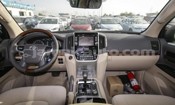 Acheter Import Voiture Toyota Land Cruiser Noir à Import - Dubai, Clarendon Acheter Import Voiture Toyota Land Cruiser Noir à Import - Dubai, Clarendon