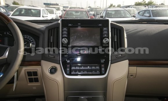 Acheter Import Voiture Toyota Land Cruiser Noir à Import - Dubai, Clarendon Acheter Import Voiture Toyota Land Cruiser Noir à Import - Dubai, Clarendon