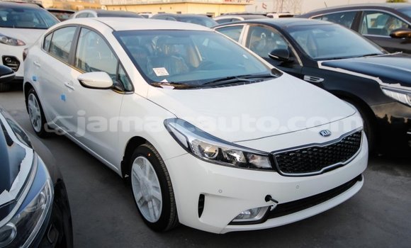 Acheter Import Voiture Kia Cerato Blanc à Import - Dubai, Clarendon Acheter Import Voiture Kia Cerato Blanc à Import - Dubai, Clarendon