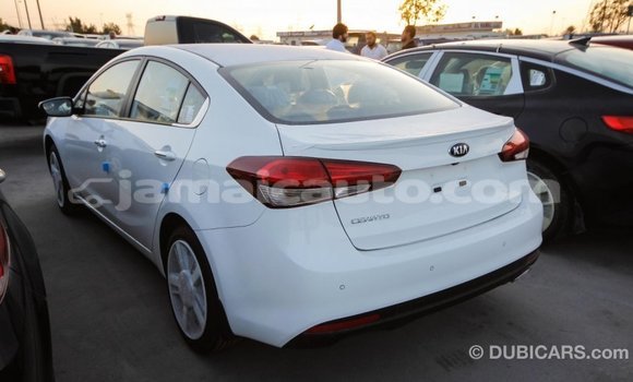 Acheter Import Voiture Kia Cerato Blanc à Import - Dubai, Clarendon Acheter Import Voiture Kia Cerato Blanc à Import - Dubai, Clarendon
