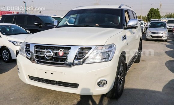 Acheter Import Voiture Nissan Patrol Blanc à Import - Dubai, Clarendon Acheter Import Voiture Nissan Patrol Blanc à Import - Dubai, Clarendon