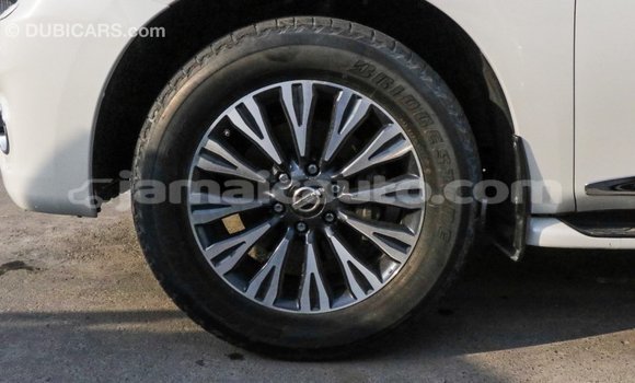 Acheter Import Voiture Nissan Patrol Blanc à Import - Dubai, Clarendon Acheter Import Voiture Nissan Patrol Blanc à Import - Dubai, Clarendon