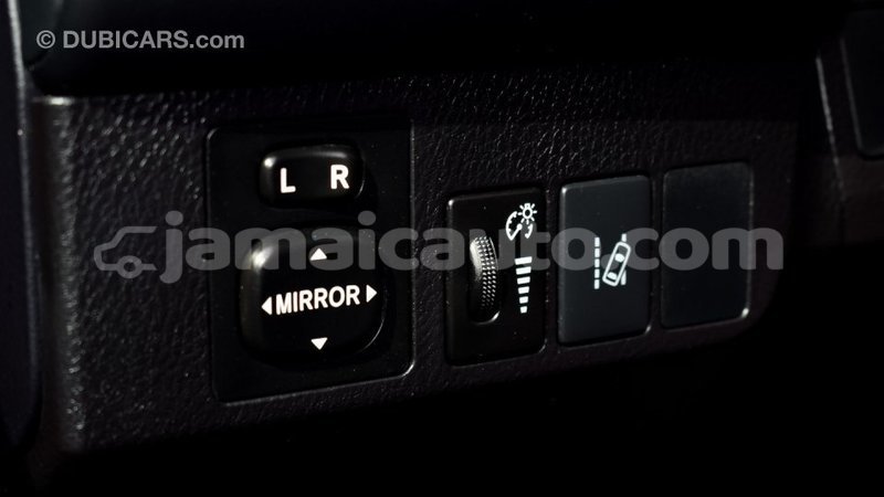 Big with watermark toyota hiace clarendon import dubai 1212