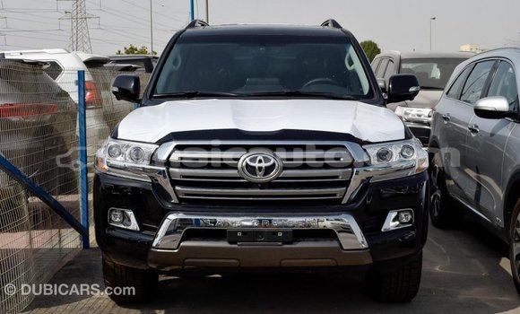 Acheter Import Voiture Toyota Land Cruiser Noir à Import - Dubai, Clarendon Acheter Import Voiture Toyota Land Cruiser Noir à Import - Dubai, Clarendon