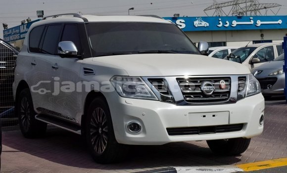 Acheter Import Voiture Nissan Patrol Blanc à Import - Dubai, Clarendon Acheter Import Voiture Nissan Patrol Blanc à Import - Dubai, Clarendon