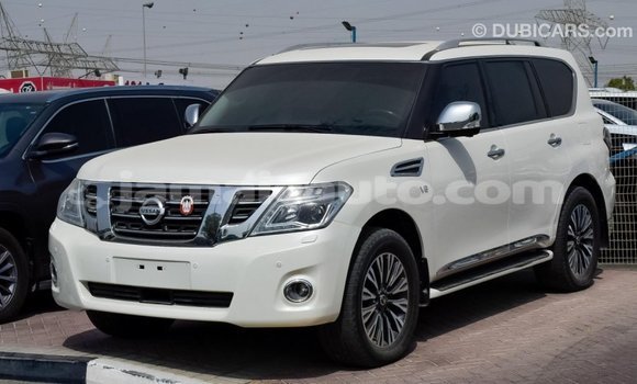 Acheter Import Voiture Nissan Patrol Blanc à Import - Dubai, Clarendon Acheter Import Voiture Nissan Patrol Blanc à Import - Dubai, Clarendon