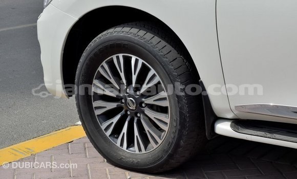 Acheter Import Voiture Nissan Patrol Blanc à Import - Dubai, Clarendon Acheter Import Voiture Nissan Patrol Blanc à Import - Dubai, Clarendon