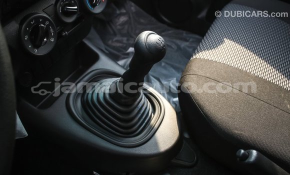 Acheter Import Voiture Toyota Hilux Noir à Import - Dubai, Clarendon Acheter Import Voiture Toyota Hilux Noir à Import - Dubai, Clarendon