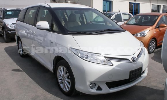 Acheter Import Voiture Toyota Previa Blanc à Import - Dubai, Clarendon Acheter Import Voiture Toyota Previa Blanc à Import - Dubai, Clarendon