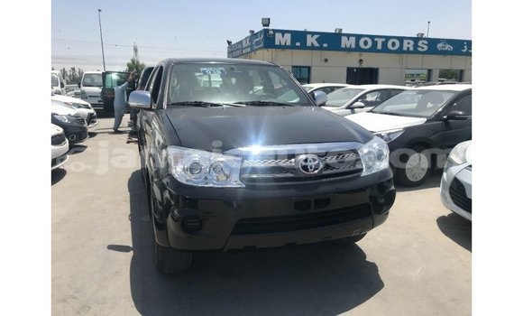 Acheter Import Voiture Toyota Fortuner Noir à Import - Dubai, Clarendon Acheter Import Voiture Toyota Fortuner Noir à Import - Dubai, Clarendon