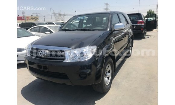 Acheter Import Voiture Toyota Fortuner Noir à Import - Dubai, Clarendon Acheter Import Voiture Toyota Fortuner Noir à Import - Dubai, Clarendon