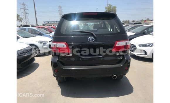 Acheter Import Voiture Toyota Fortuner Noir à Import - Dubai, Clarendon Acheter Import Voiture Toyota Fortuner Noir à Import - Dubai, Clarendon