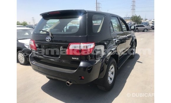 Acheter Import Voiture Toyota Fortuner Noir à Import - Dubai, Clarendon Acheter Import Voiture Toyota Fortuner Noir à Import - Dubai, Clarendon