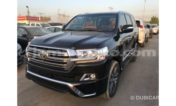 Acheter Import Voiture Toyota Land Cruiser Noir à Import - Dubai, Clarendon Acheter Import Voiture Toyota Land Cruiser Noir à Import - Dubai, Clarendon