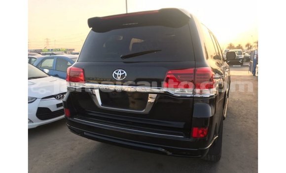 Acheter Import Voiture Toyota Land Cruiser Noir à Import - Dubai, Clarendon Acheter Import Voiture Toyota Land Cruiser Noir à Import - Dubai, Clarendon