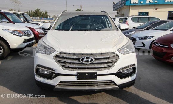 Acheter Import Voiture Hyundai Santa Fe Blanc à Import - Dubai, Clarendon Acheter Import Voiture Hyundai Santa Fe Blanc à Import - Dubai, Clarendon