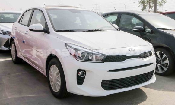 Acheter Import Voiture Kia Rio Blanc à Import - Dubai, Clarendon Acheter Import Voiture Kia Rio Blanc à Import - Dubai, Clarendon