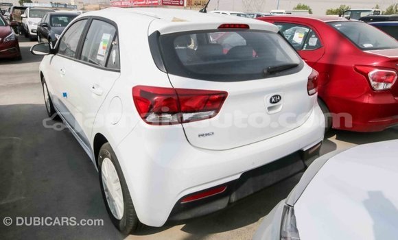 Acheter Import Voiture Kia Rio Blanc à Import - Dubai, Clarendon Acheter Import Voiture Kia Rio Blanc à Import - Dubai, Clarendon