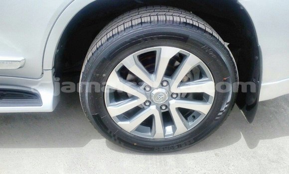 Acheter Import Voiture Toyota Land Cruiser Autre à Import - Dubai, Clarendon Acheter Import Voiture Toyota Land Cruiser Autre à Import - Dubai, Clarendon