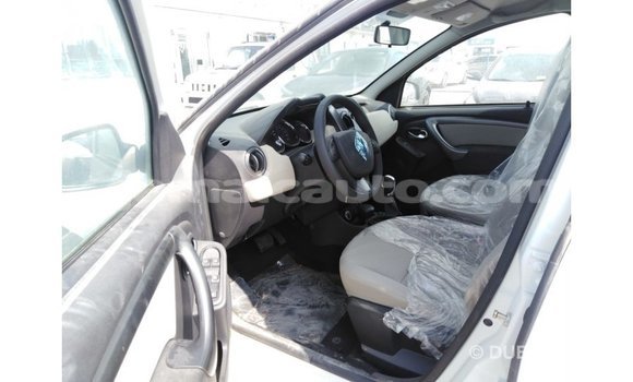 Acheter Import Voiture Renault Duster Blanc à Import - Dubai, Clarendon Acheter Import Voiture Renault Duster Blanc à Import - Dubai, Clarendon