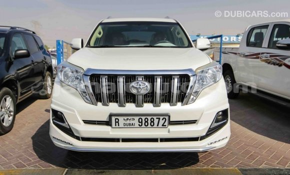 Acheter Import Voiture Toyota Prado Blanc à Import - Dubai, Clarendon Acheter Import Voiture Toyota Prado Blanc à Import - Dubai, Clarendon