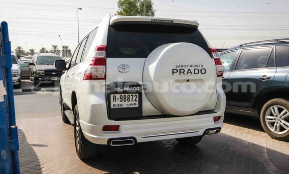 Acheter Import Voiture Toyota Prado Blanc à Import - Dubai, Clarendon Acheter Import Voiture Toyota Prado Blanc à Import - Dubai, Clarendon