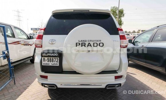 Acheter Import Voiture Toyota Prado Blanc à Import - Dubai, Clarendon Acheter Import Voiture Toyota Prado Blanc à Import - Dubai, Clarendon