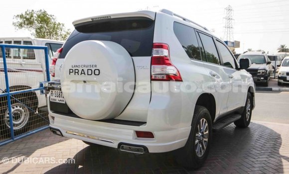 Acheter Import Voiture Toyota Prado Blanc à Import - Dubai, Clarendon Acheter Import Voiture Toyota Prado Blanc à Import - Dubai, Clarendon