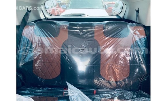 Acheter Import Voiture Hyundai Creta Blanc à Import - Dubai, Clarendon Acheter Import Voiture Hyundai Creta Blanc à Import - Dubai, Clarendon