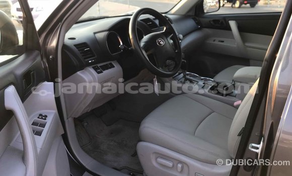 Buy Import Toyota Highlander Other Car in Import - Dubai in Clarendon Buy Import Toyota Highlander Other Car in Import - Dubai in Clarendon