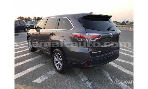 Acheter Import Voiture Toyota Highlander Autre à Import - Dubai, Clarendon Acheter Import Voiture Toyota Highlander Autre à Import - Dubai, Clarendon