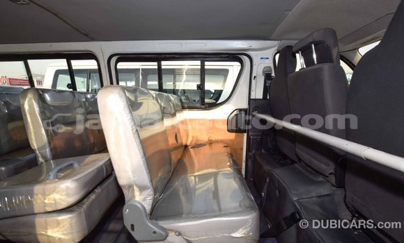 Acheter Import Voiture Toyota Hiace Blanc à Import - Dubai, Clarendon Acheter Import Voiture Toyota Hiace Blanc à Import - Dubai, Clarendon