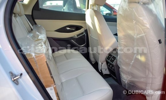 Acheter Import Voiture Jaguar E-Pace Blanc à Import - Dubai, Clarendon Acheter Import Voiture Jaguar E-Pace Blanc à Import - Dubai, Clarendon