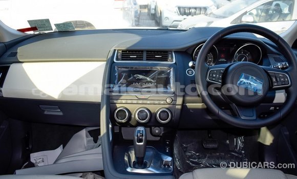 Acheter Import Voiture Jaguar E-Pace Blanc à Import - Dubai, Clarendon Acheter Import Voiture Jaguar E-Pace Blanc à Import - Dubai, Clarendon