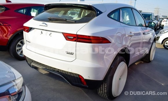 Acheter Import Voiture Jaguar E-Pace Blanc à Import - Dubai, Clarendon Acheter Import Voiture Jaguar E-Pace Blanc à Import - Dubai, Clarendon