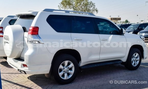 Acheter Import Voiture Toyota Prado Blanc à Import - Dubai, Clarendon Acheter Import Voiture Toyota Prado Blanc à Import - Dubai, Clarendon