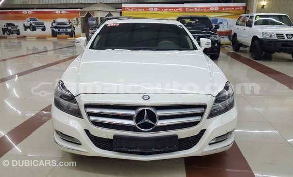 Buy Import Mercedes-Benz 190 (W201) White Car in Import - Dubai in Clarendon Buy Import Mercedes-Benz 190 (W201) White Car in Import - Dubai in Clarendon