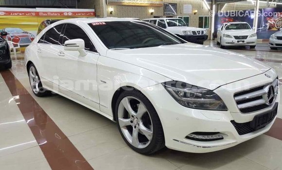 Buy Import Mercedes-Benz 190 (W201) White Car in Import - Dubai in Clarendon