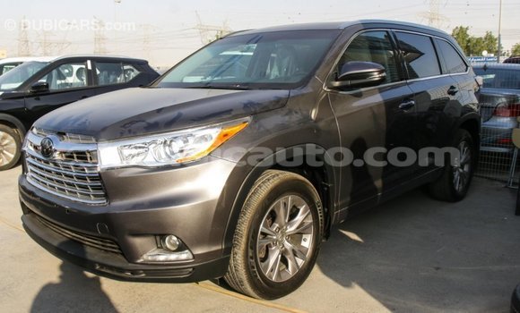 Acheter Import Voiture Toyota Highlander Autre à Import - Dubai, Clarendon Acheter Import Voiture Toyota Highlander Autre à Import - Dubai, Clarendon