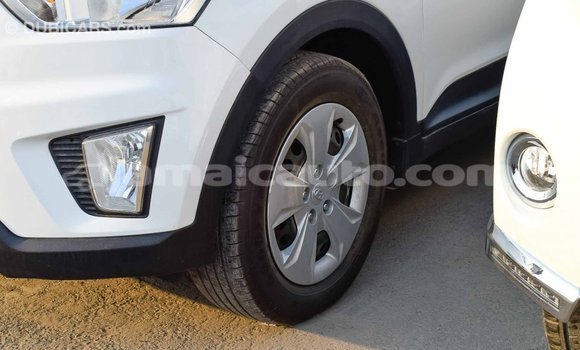 Acheter Import Voiture Hyundai Creta Blanc à Import - Dubai, Clarendon Acheter Import Voiture Hyundai Creta Blanc à Import - Dubai, Clarendon