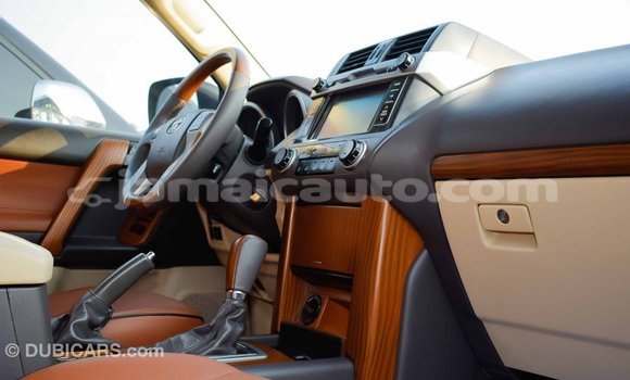 Acheter Import Voiture Toyota Prado Blanc à Import - Dubai, Clarendon Acheter Import Voiture Toyota Prado Blanc à Import - Dubai, Clarendon