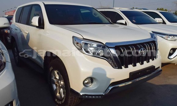 Acheter Import Voiture Toyota Prado Blanc à Import - Dubai, Clarendon Acheter Import Voiture Toyota Prado Blanc à Import - Dubai, Clarendon