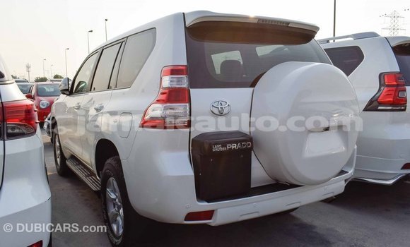 Acheter Import Voiture Toyota Prado Blanc à Import - Dubai, Clarendon Acheter Import Voiture Toyota Prado Blanc à Import - Dubai, Clarendon